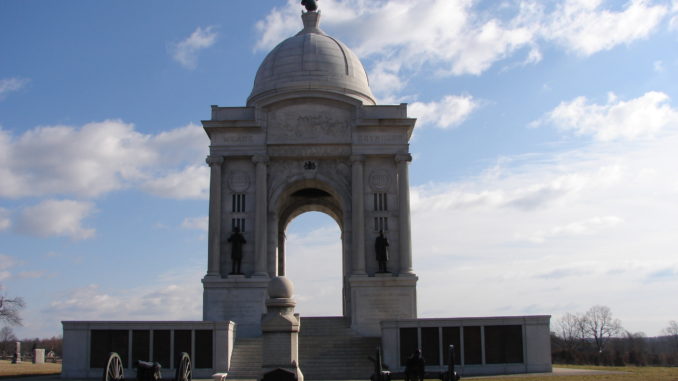 photo of large monument at Gettysburg Battlefield