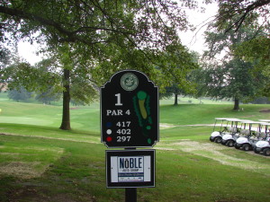 Tee marker at Oakland Acres